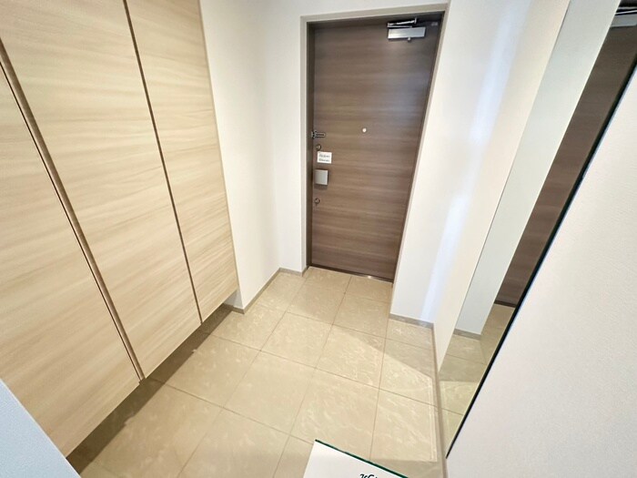 物件内観写真14　(玄関)