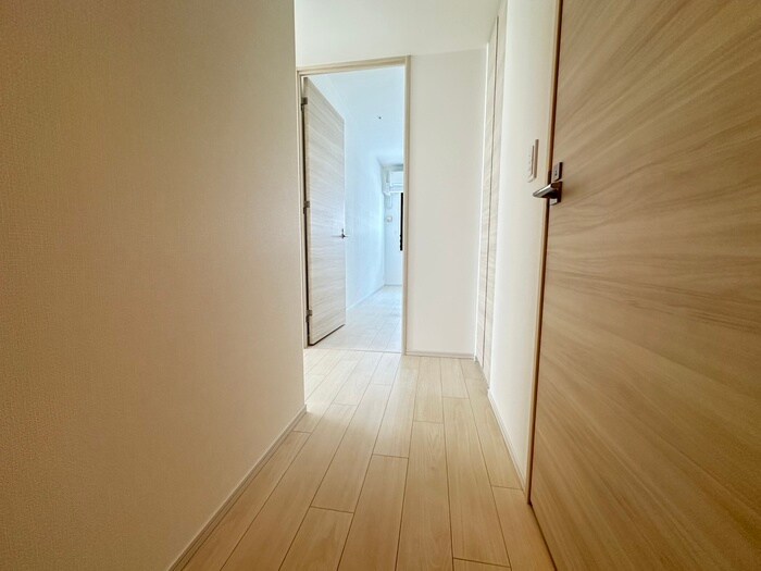 物件内観写真16　(廊下)