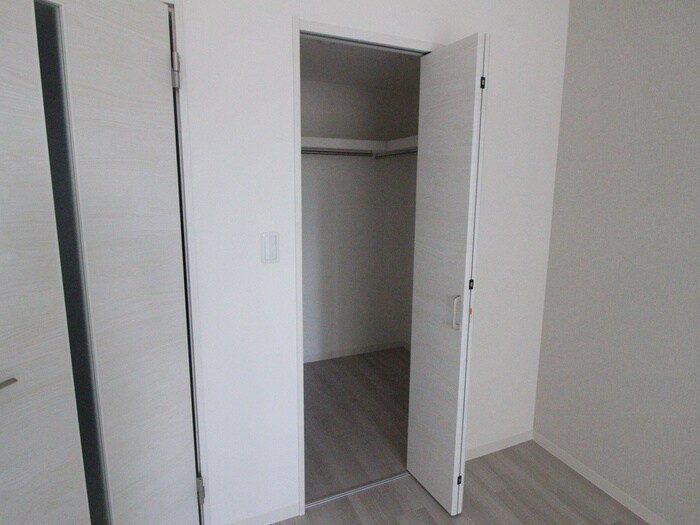 物件内観写真15　(収納)