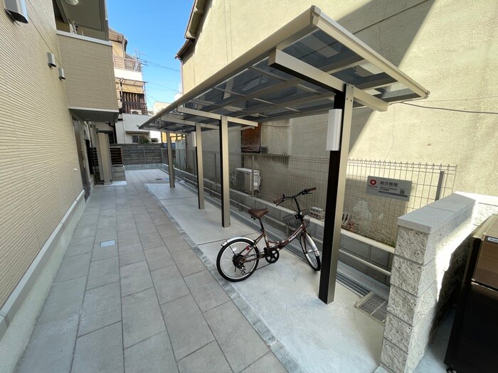 物件外観写真4　(駐輪場)