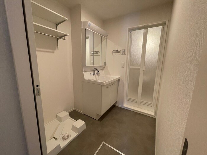 物件内観写真11　(洗面)