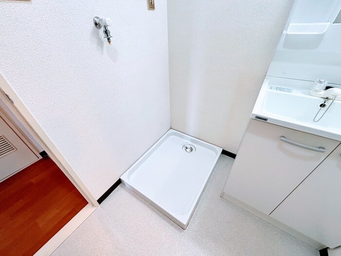 物件内観写真15　(洗濯機置場)