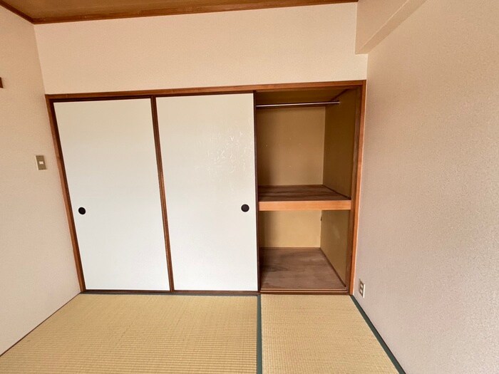 物件内観写真16　(収納)