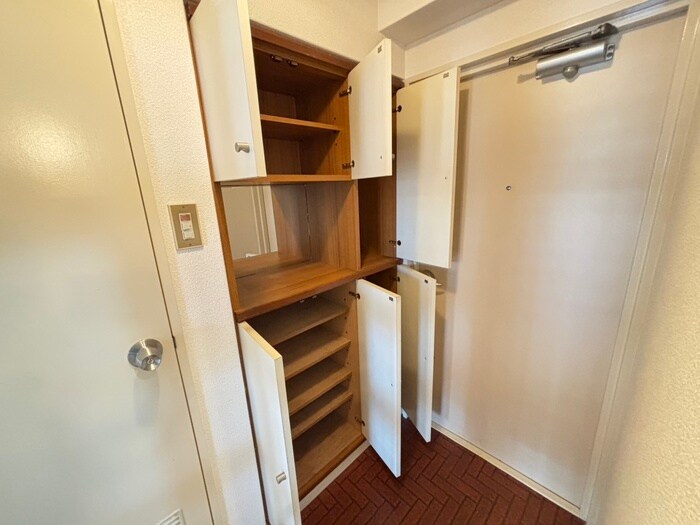 物件内観写真17　(靴箱)