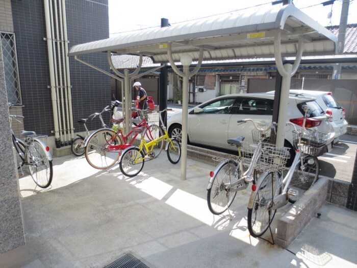 物件外観写真3　(駐輪場)
