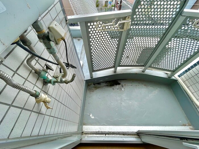 物件内観写真15　(洗濯機置場)