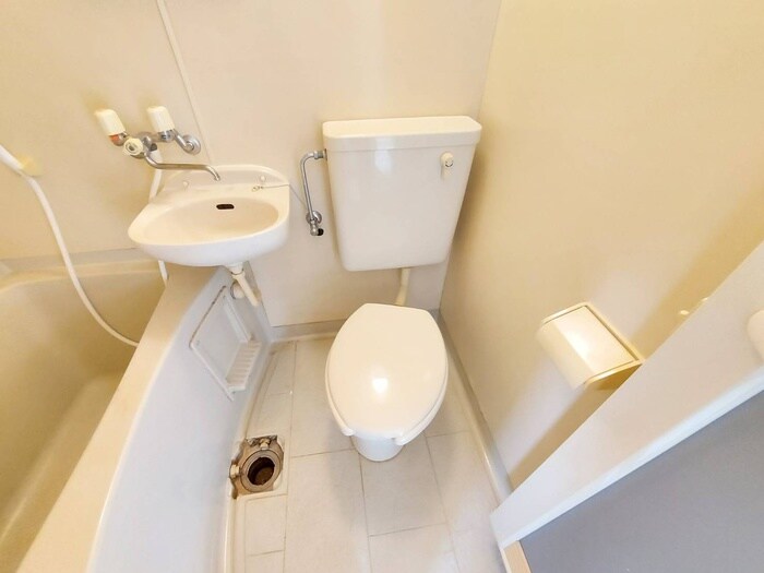 物件内観写真15　(トイレ)