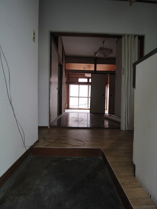 物件内観写真6　(廊下)