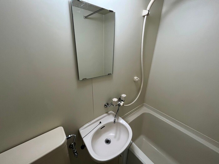 物件内観写真9　(洗面)