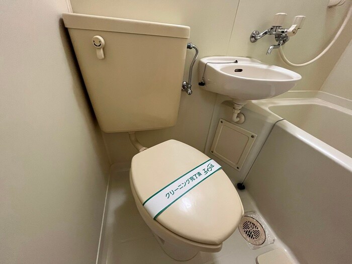 物件内観写真12　(トイレ)