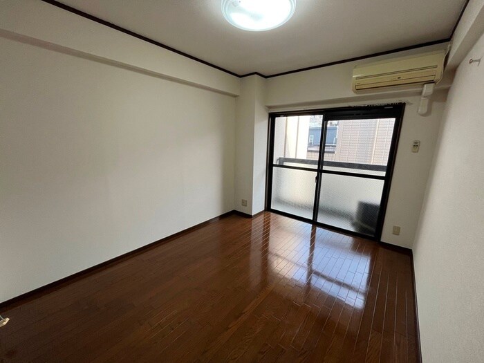 物件内観写真13　(居室)