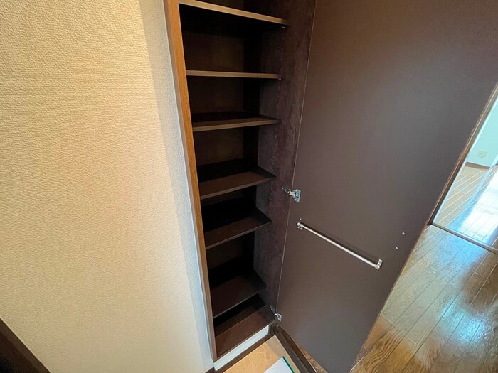 物件内観写真14　(靴箱)