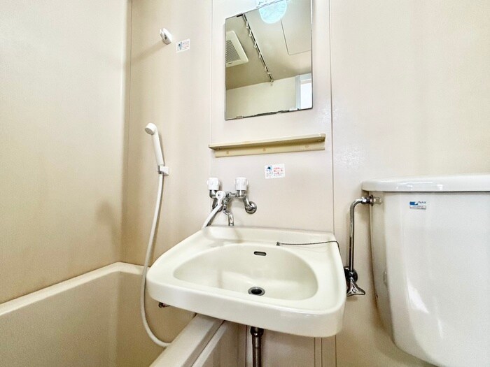 物件内観写真8　(洗面)