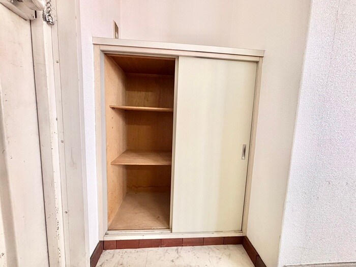 物件内観写真17　(靴箱)