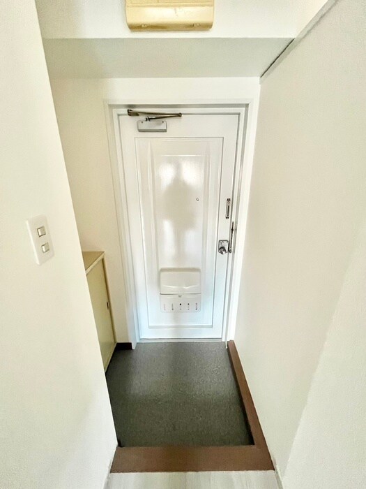 物件内観写真19　(玄関)
