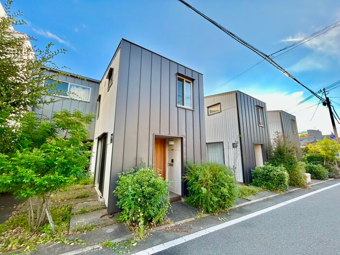 楡の木テラスの物件外観写真