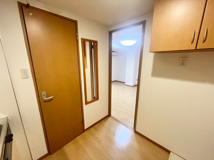 物件内観写真17　(廊下)