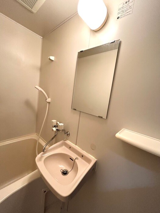 物件内観写真9　(洗面)