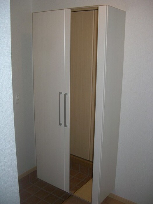 物件内観写真12　(靴箱)