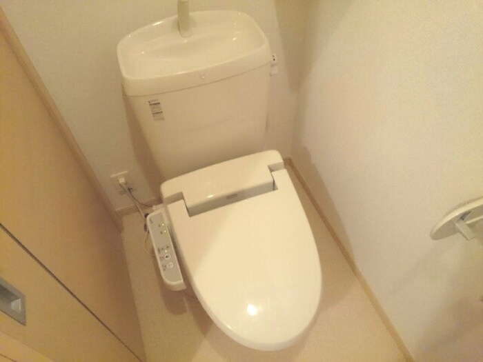 物件内観写真13　(トイレ)