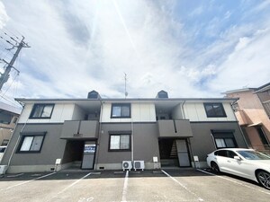 レジデンスⅡ号館外観写真