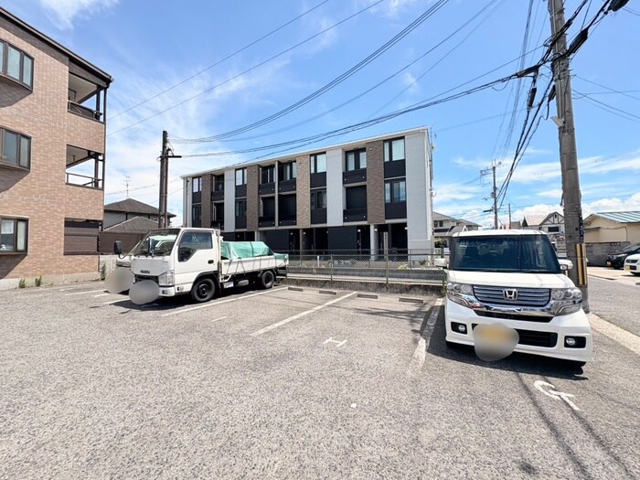 田中マンションの駐車場