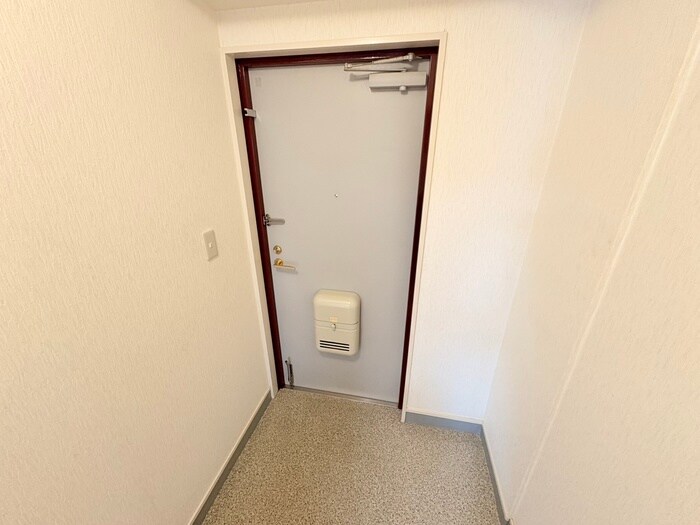 田中マンションの玄関