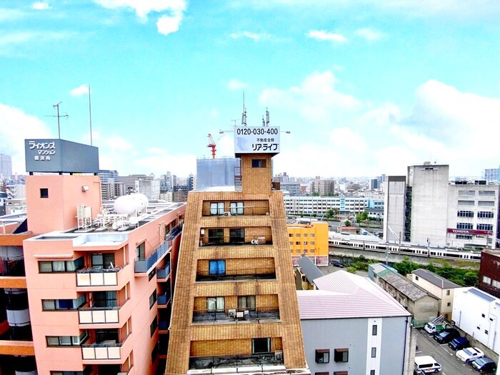 物件内観写真16　(室内からの展望)