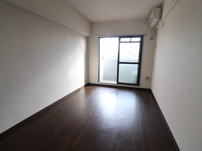 物件内観写真3　(居室)