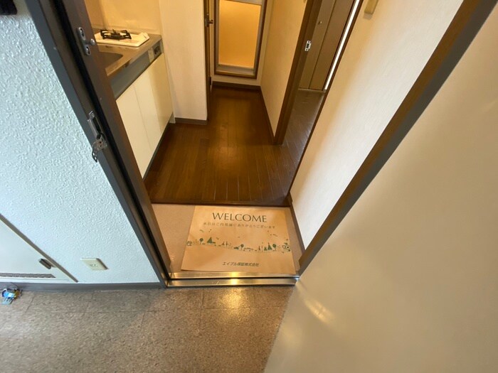 物件内観写真7　(玄関)