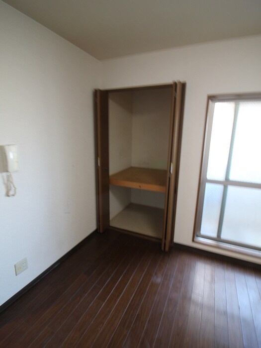 物件内観写真15　(収納)