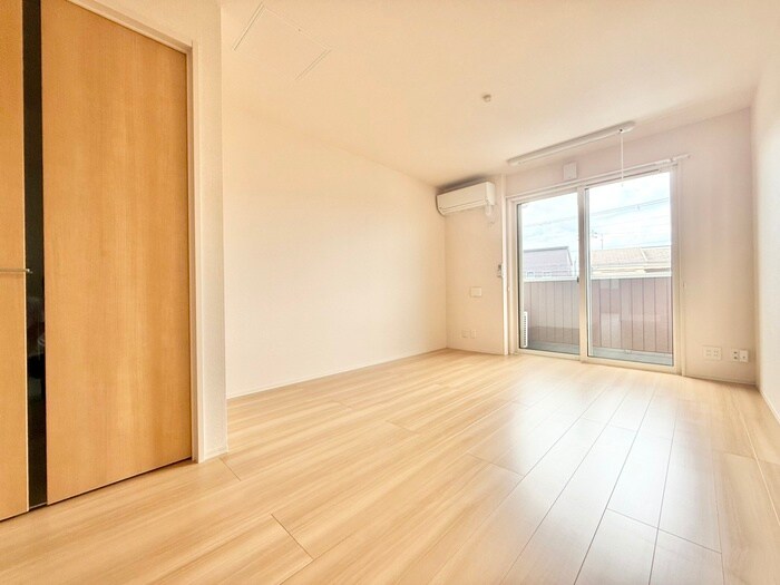 物件内観写真8　(居室)