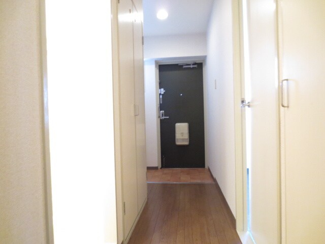 物件内観写真16　(廊下)