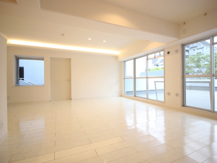 物件内観写真12　(内観写真)