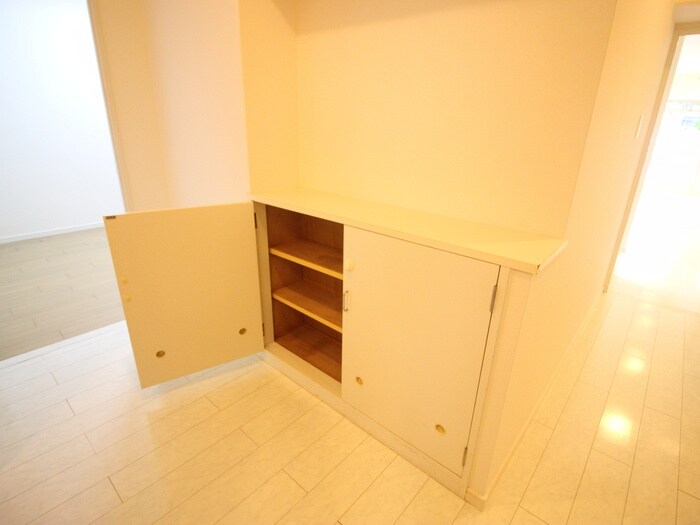 物件内観写真18　(靴箱)