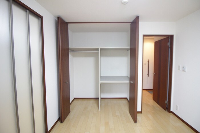 物件内観写真16　(収納)