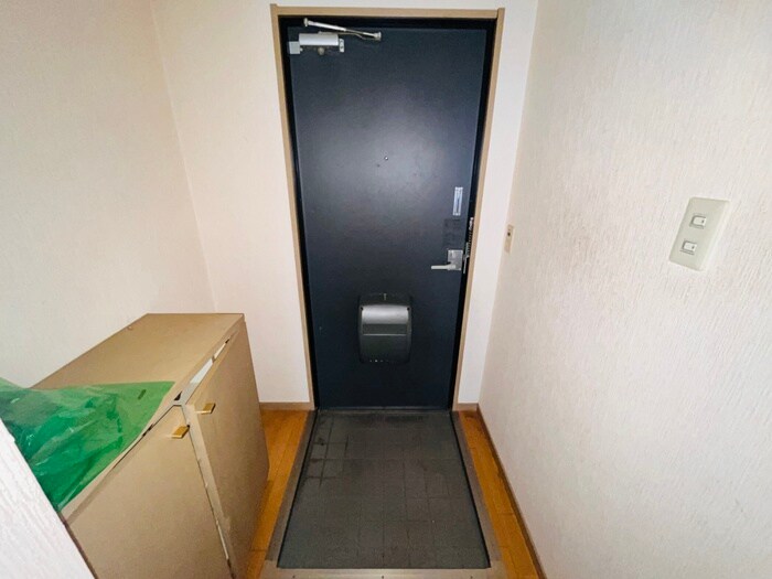 物件内観写真18　(玄関)