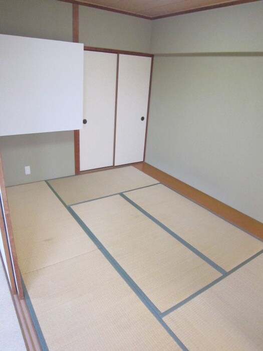 物件内観写真8　(居室)