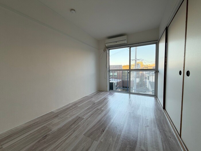 物件内観写真8　(居室)