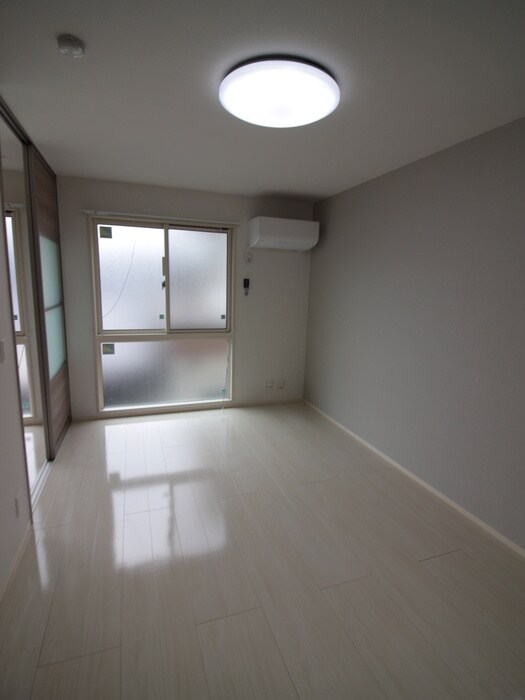 物件内観写真19　(居室)