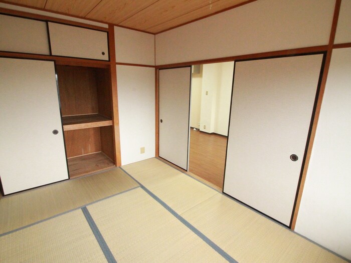 物件内観写真8　(居室)