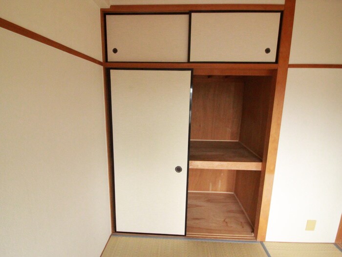 物件内観写真12　(収納)