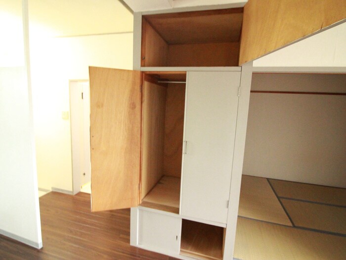 物件内観写真13　(収納)