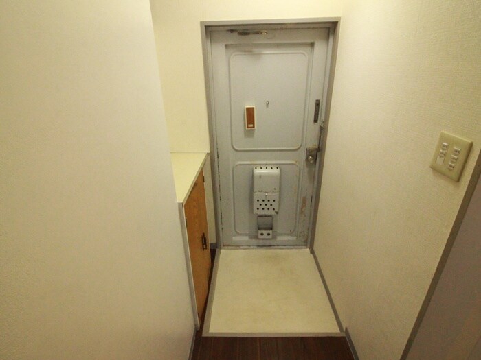 物件内観写真19　(玄関)