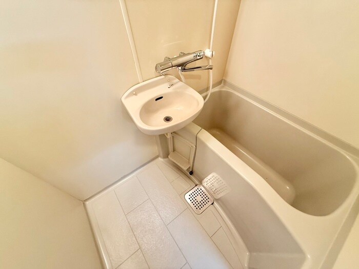 物件内観写真13　(バス／シャワールーム等)