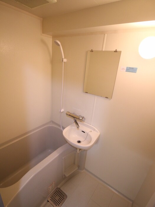 物件内観写真13　(バス／シャワールーム等)