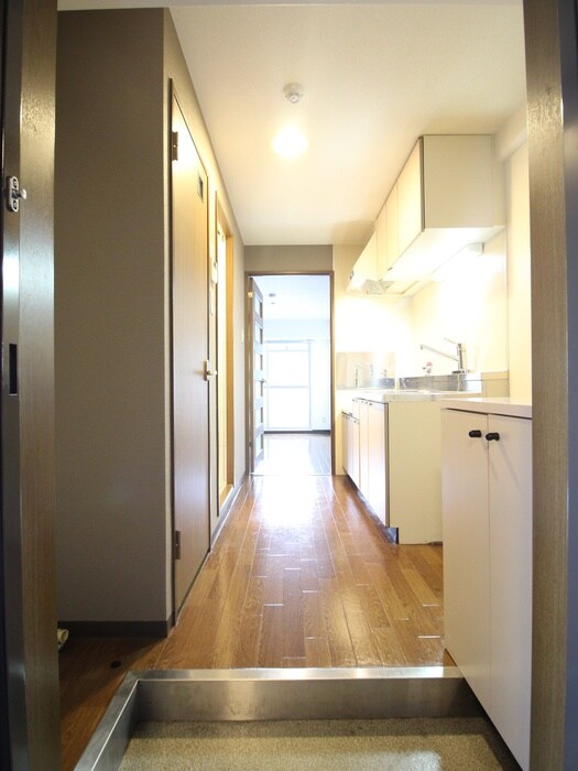 物件内観写真15　(玄関)