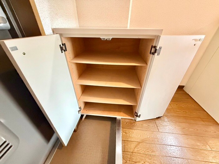 物件内観写真18　(靴箱)