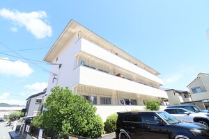 伏田マンション外観写真