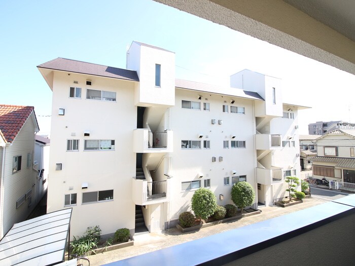 物件内観写真17　(室内からの展望)